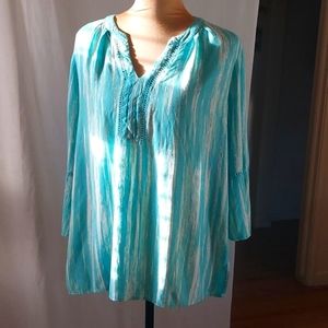 Gloria Vandetbilt aqua/turquoise and white blouse size M